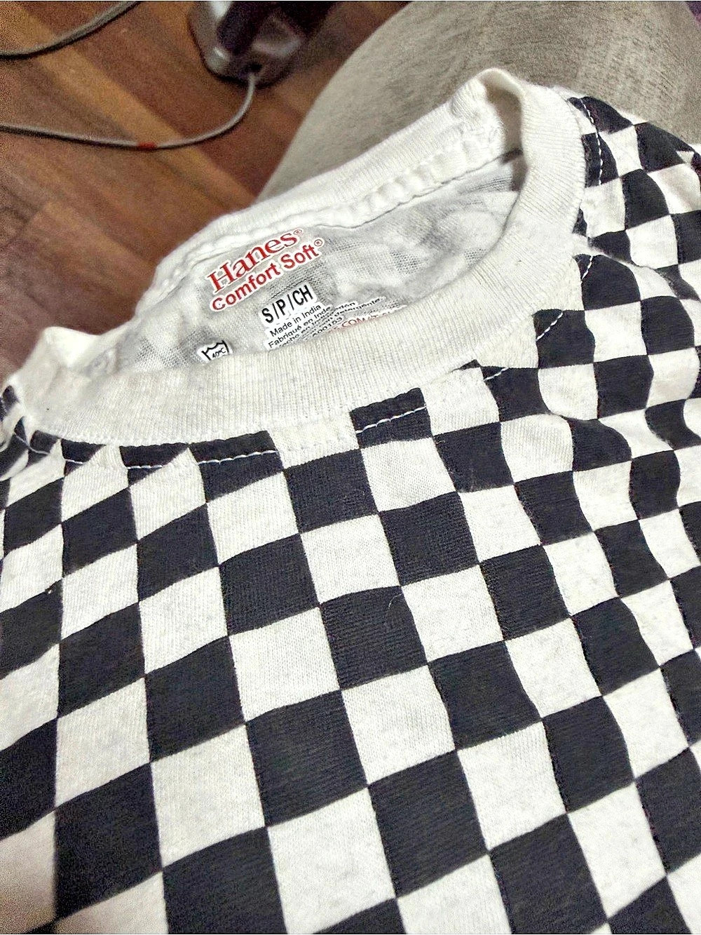 Hanes Checkered Tee in Black & White Size Small